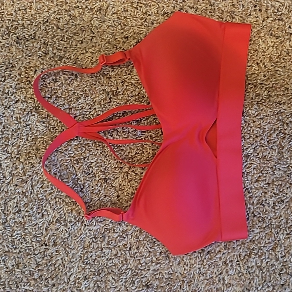Like New! Womens VS scrappy back sports bra